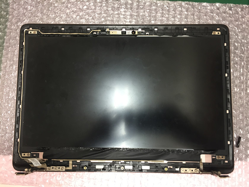 液晶パネル交換｜ASUS ZenBook UX310UA | スマホドック相模大野店